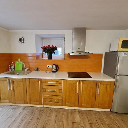 Appartement Студіо На Кoновальця à Lviv Extérieur photo