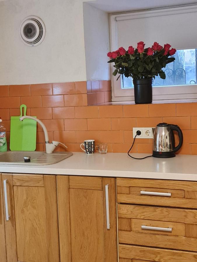 Appartement Студіо На Кoновальця à Lviv Extérieur photo
