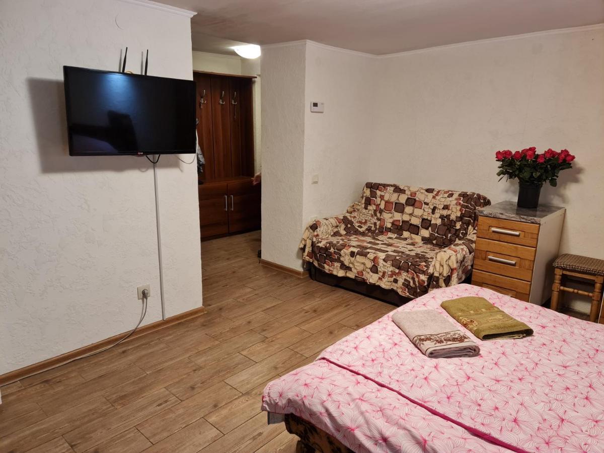 Appartement Студіо На Кoновальця à Lviv Extérieur photo